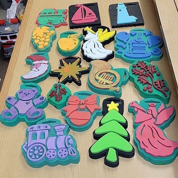 Lot of 17 Christmas Chunky Foam Stamps - Picture 1 of 8